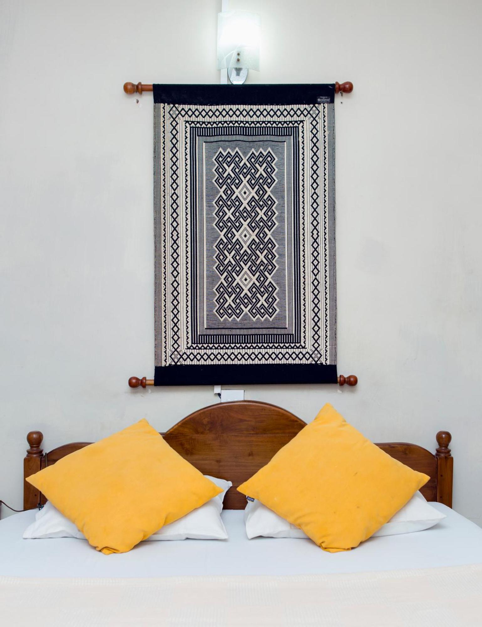 Ranveli Beach Hotel Dehiwala-Mont Lavinia Extérieur photo