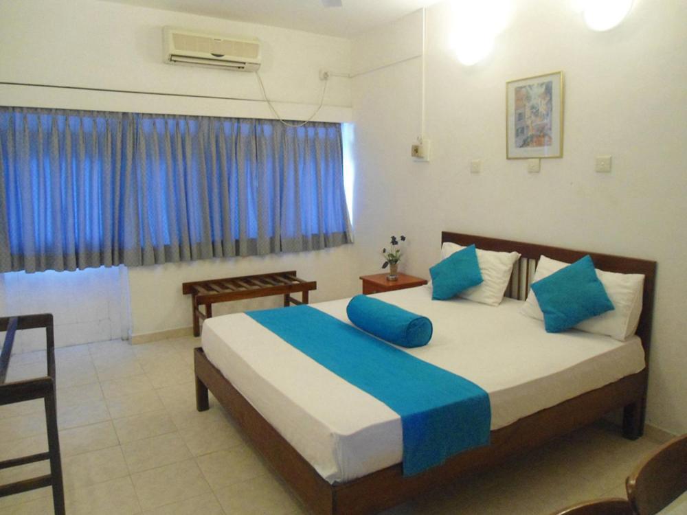Ranveli Beach Hotel Dehiwala-Mont Lavinia Extérieur photo
