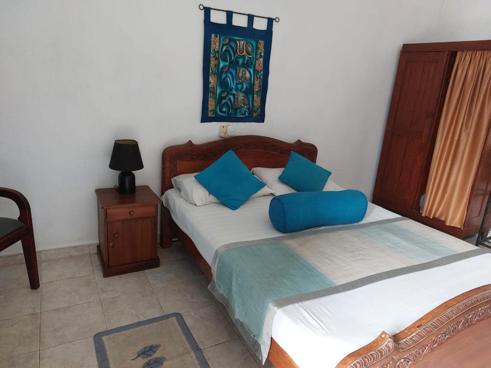 Ranveli Beach Hotel Dehiwala-Mont Lavinia Extérieur photo