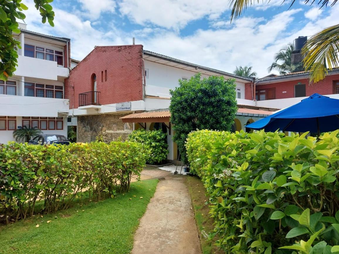 Ranveli Beach Hotel Dehiwala-Mont Lavinia Extérieur photo